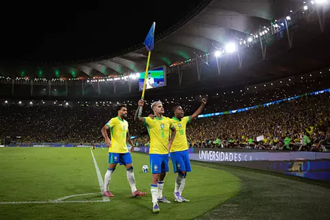 البرازيل إلى كأس العالم.. اكتمال مقاعد أمريكا الجنوبية.. وبطاقة معلقة للملحق